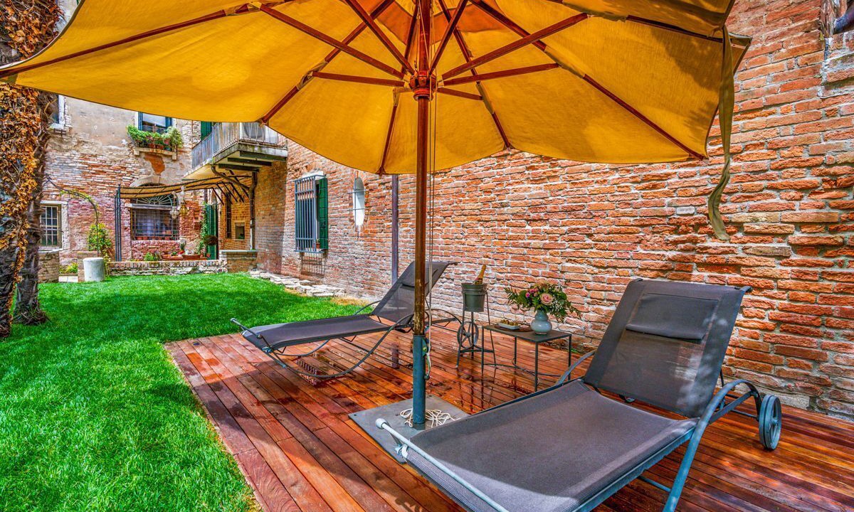 Photo of Patio Balcony in Dorsoduro
