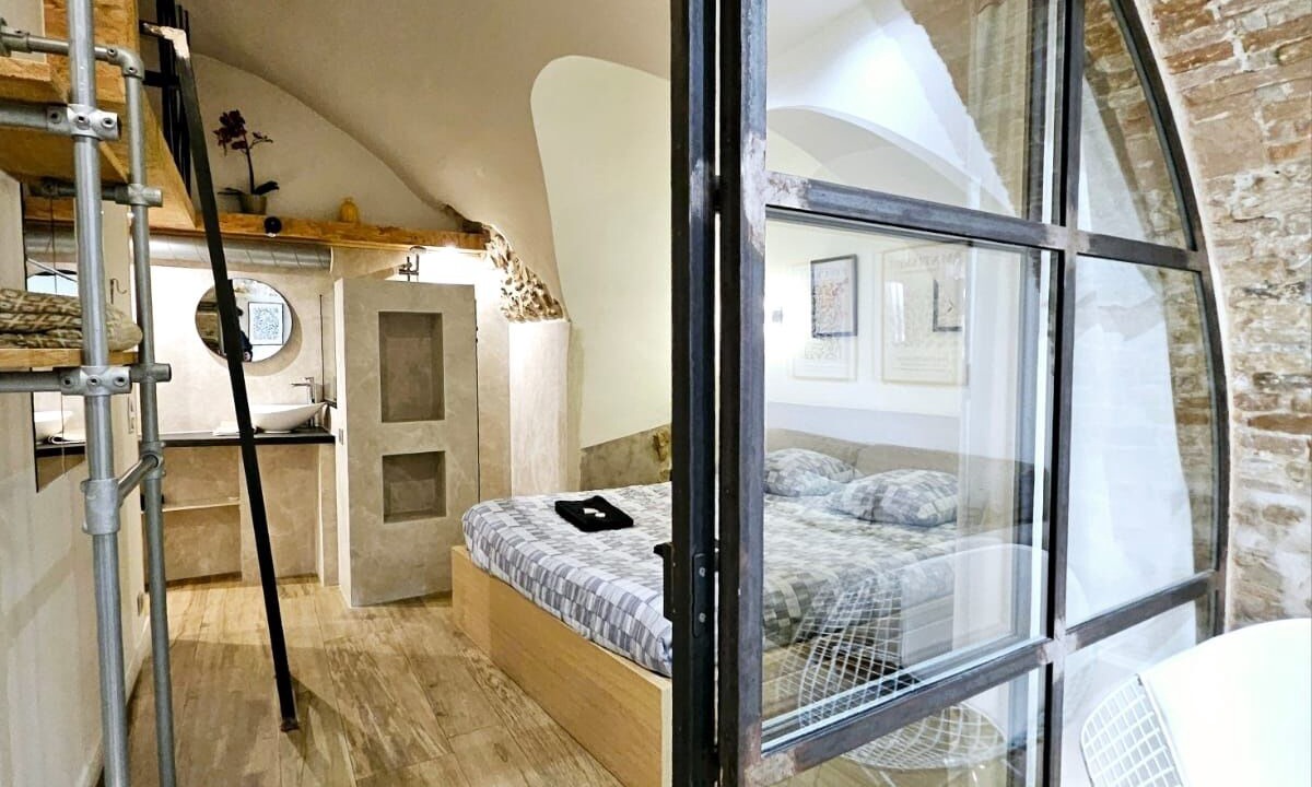 Photo of Bedroom in Antibes Old Town