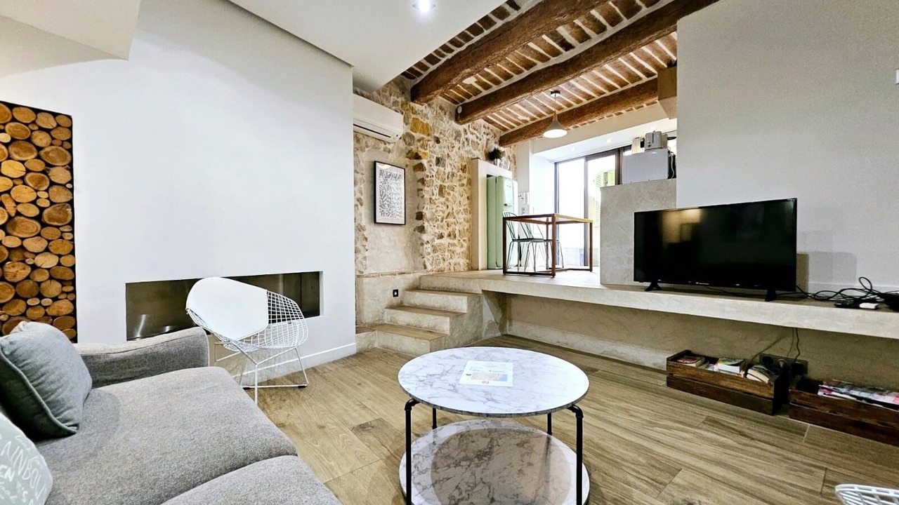 Photo of Livingroom in Antibes Old Town