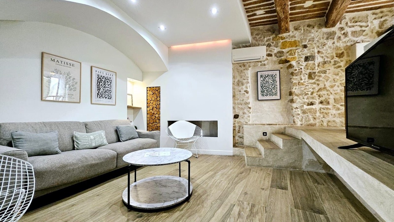 Photo of Livingroom in Antibes Old Town