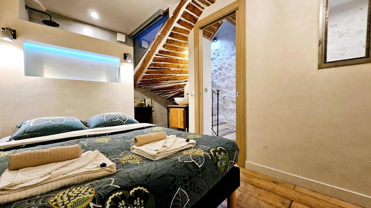 Photo of Bedroom in Antibes Old Town