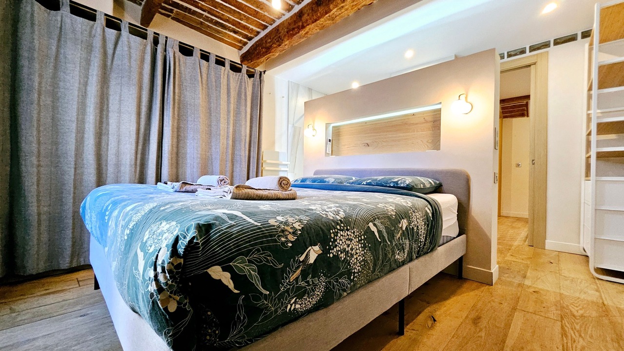 Photo of Bedroom in Antibes Old Town