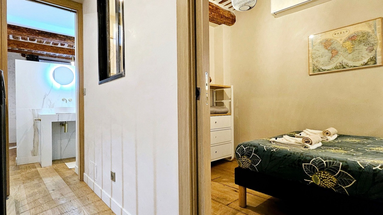 Photo of Bedroom in Antibes Old Town