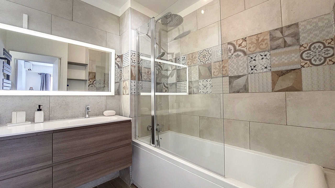 Photo of Bathroom in Quartier du Port