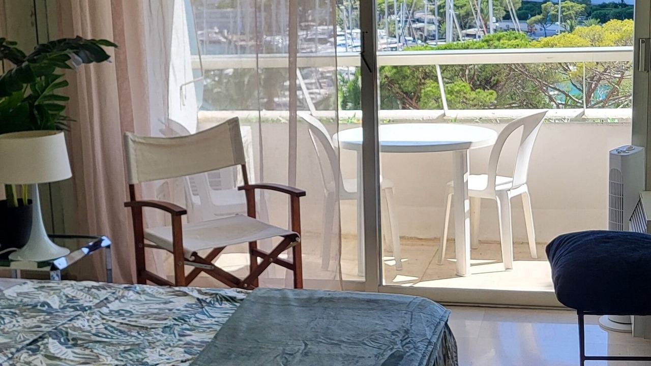 Photo of Bedroom in Villeneuve Loubet Beach