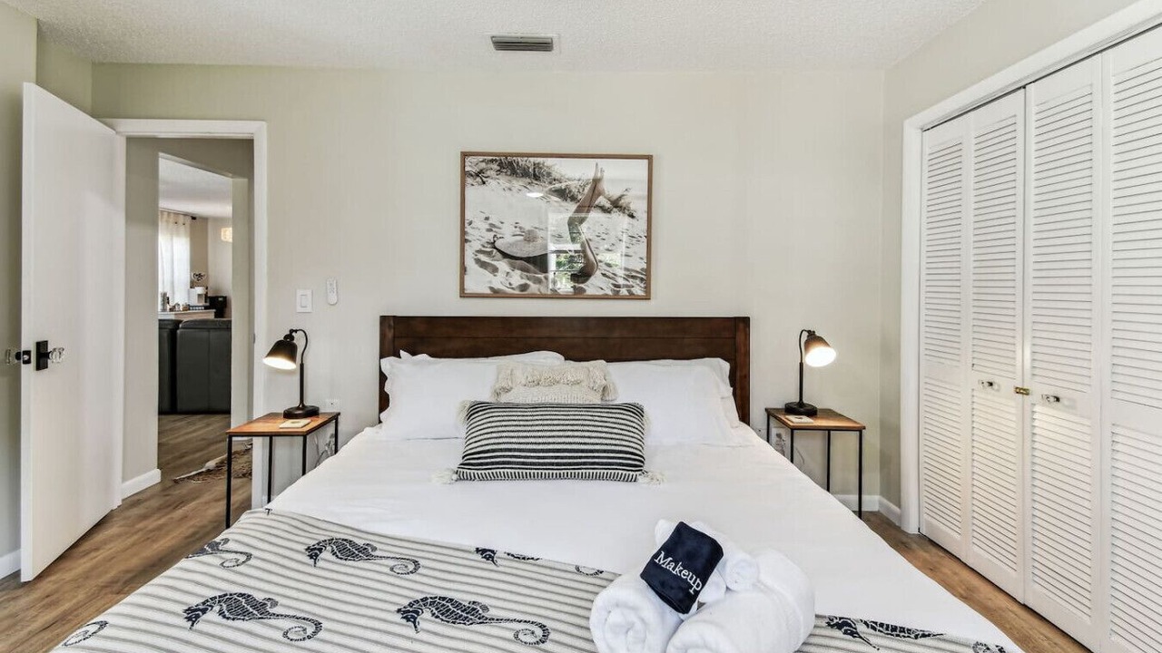Photo of Bedroom in Mount Plymouth
