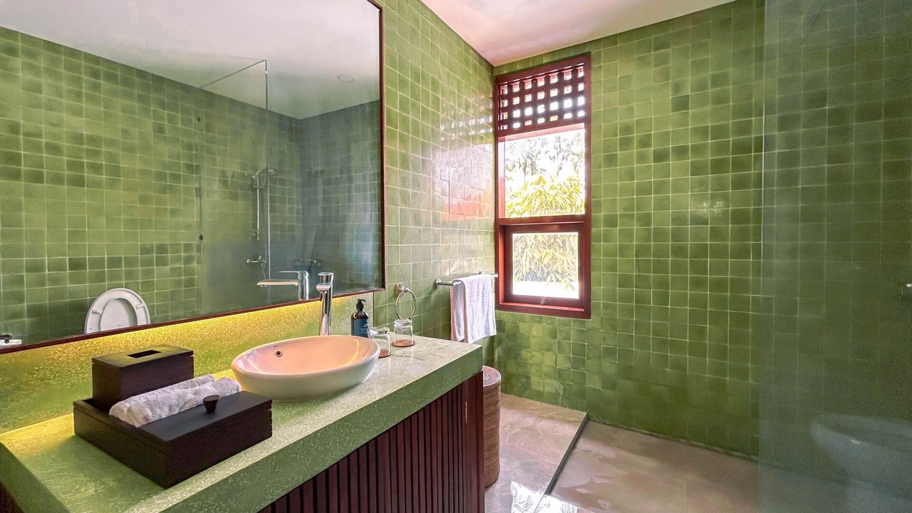 Photo of Bathroom in Sunset Road