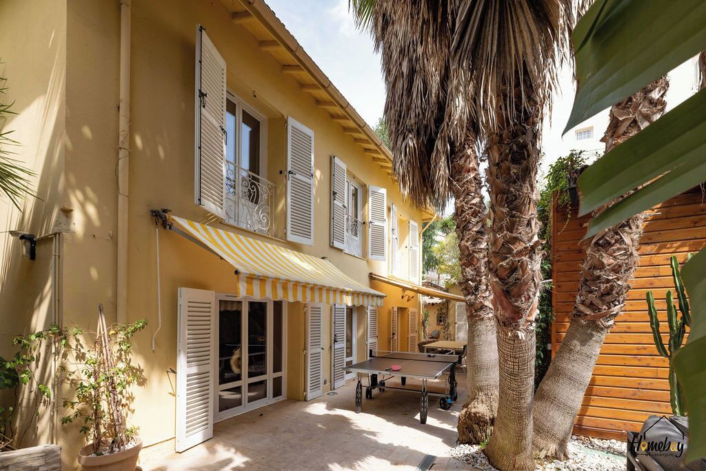 Photo of Patio Balcony in Juan-les-Pins