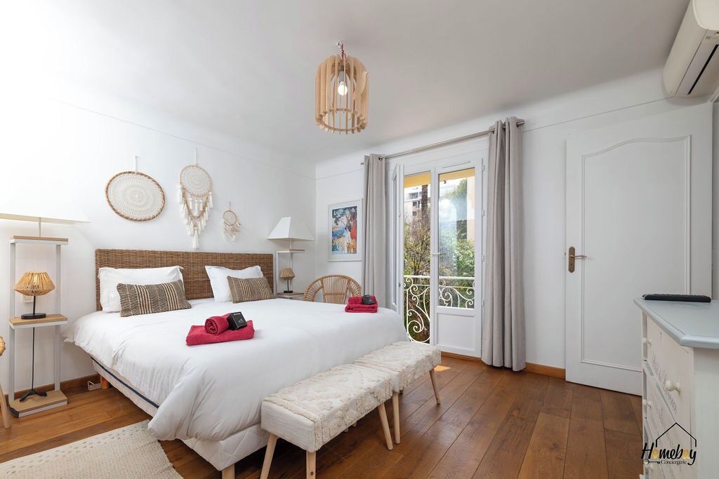 Photo of Bedroom in Juan-les-Pins