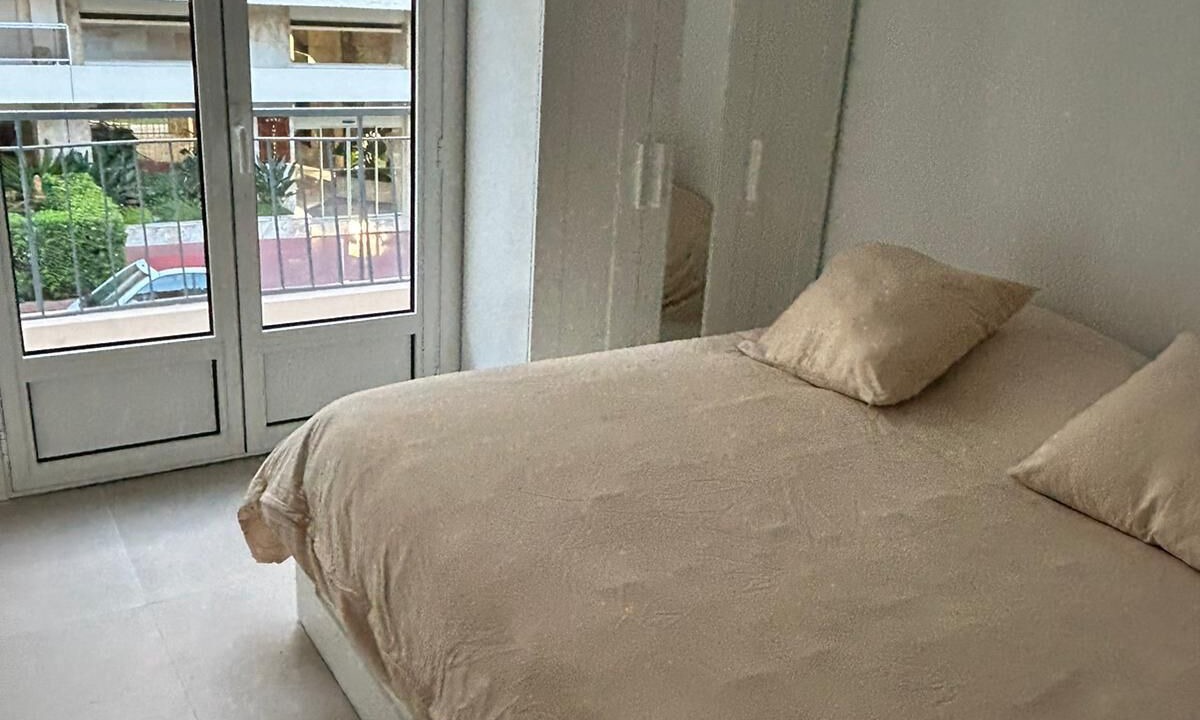 Photo of Bedroom in California - Pezou