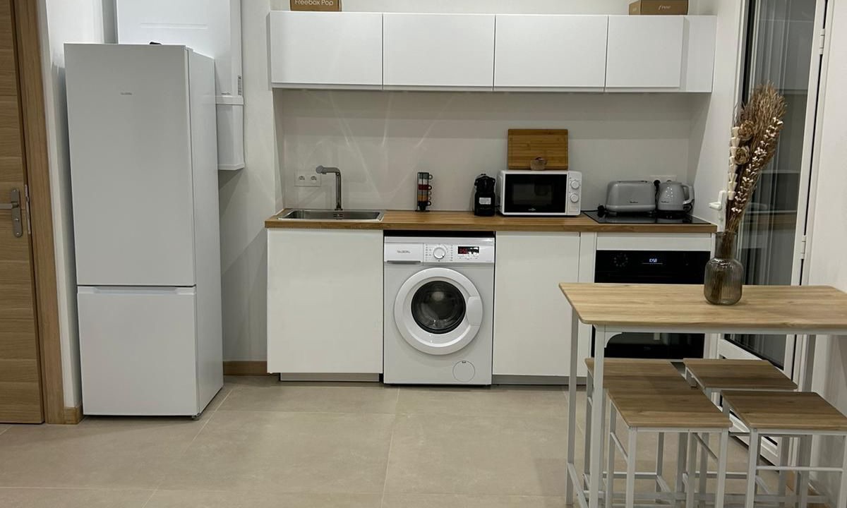 Photo of Kitchen in California - Pezou