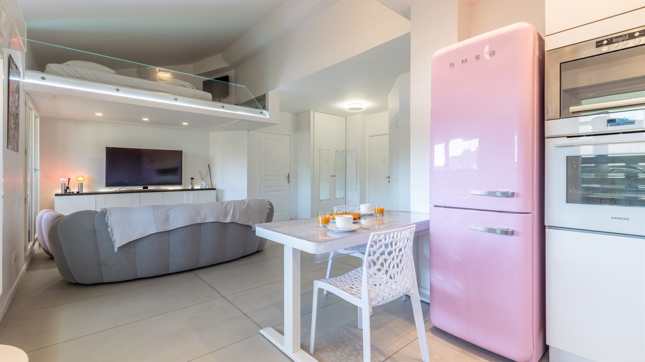 Photo of Livingroom in Prado - Republique