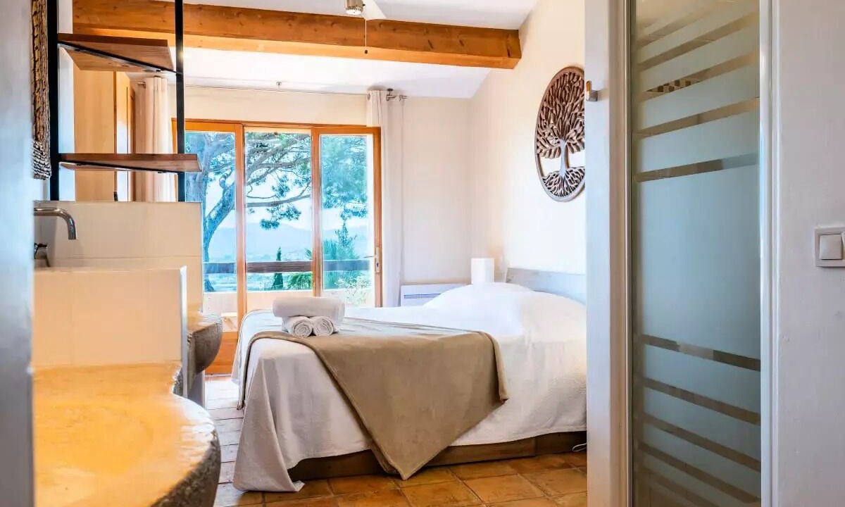 Photo of Bedroom in La Roquette-sur-Siagne