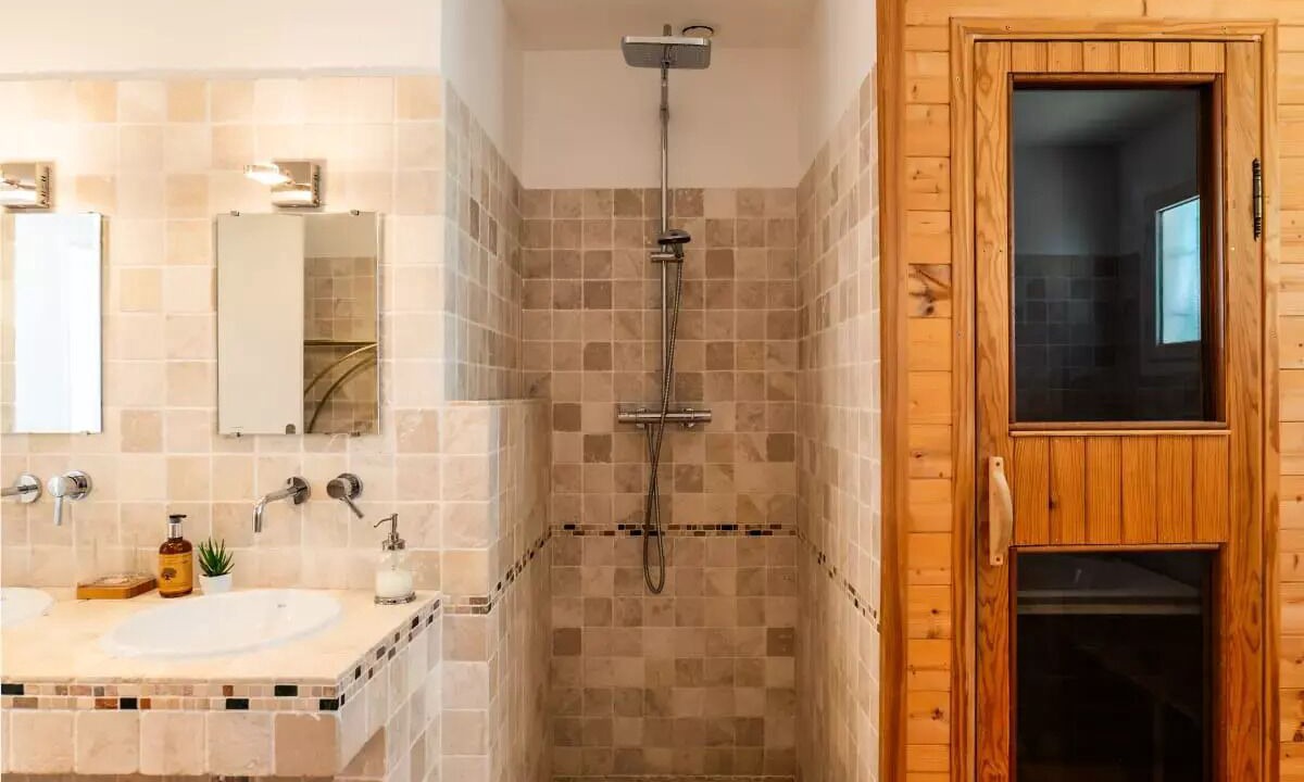 Photo of Bathroom in La Roquette-sur-Siagne