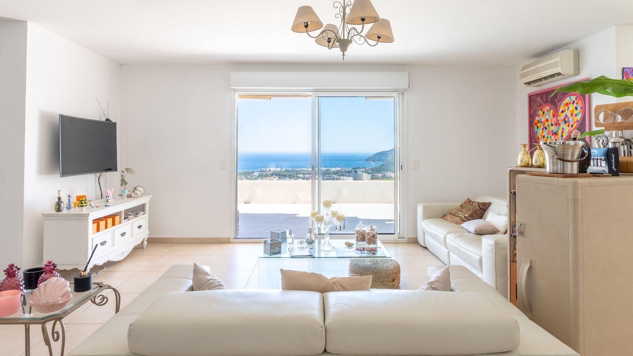 Photo of Livingroom in Les Termes