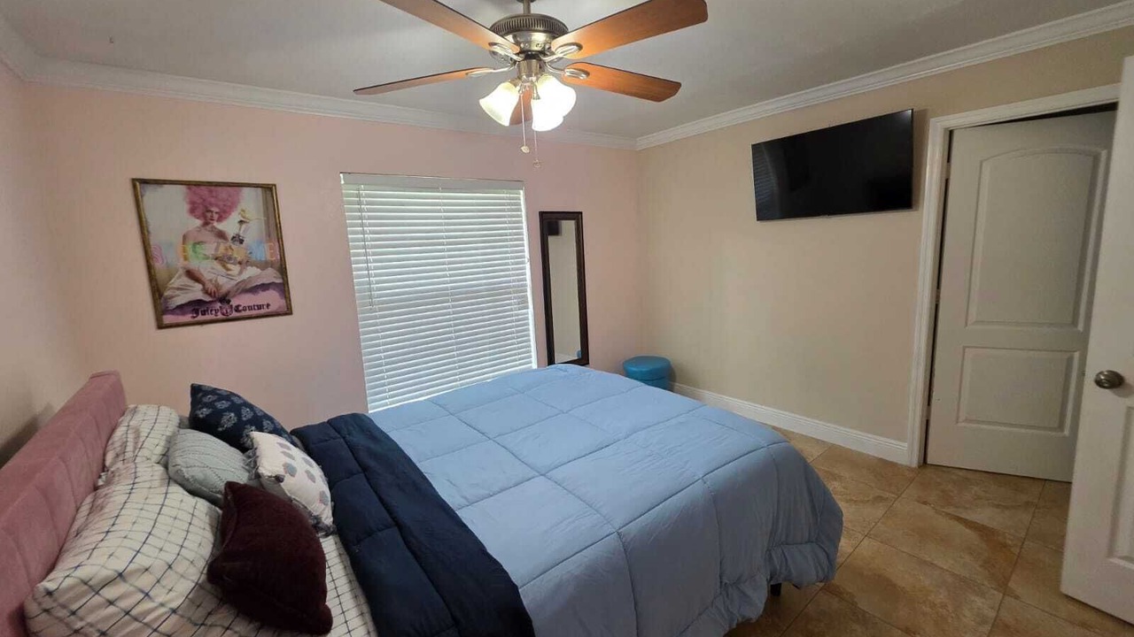 Photo of Bedroom in Goldenrod