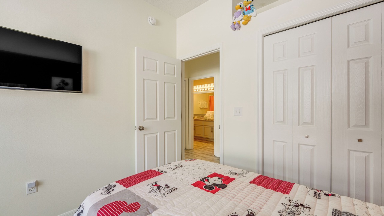 Photo of Bedroom in Sunset Lakes