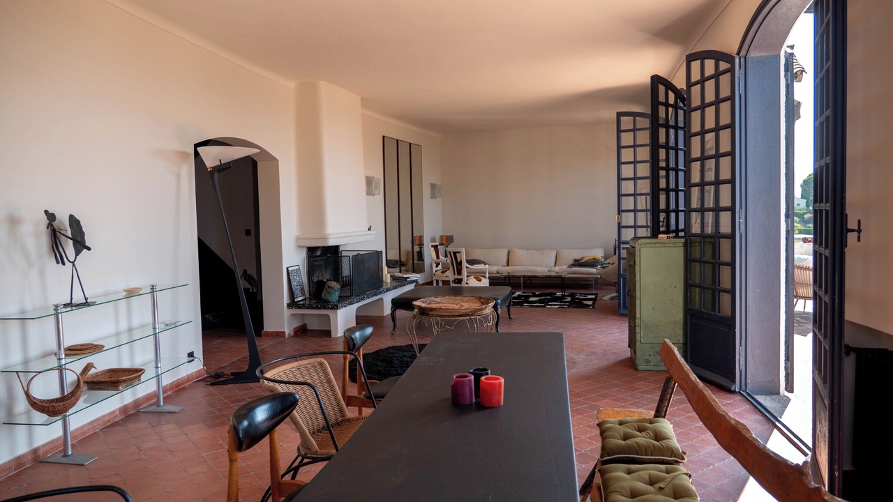 Photo of Livingroom in Gairaut