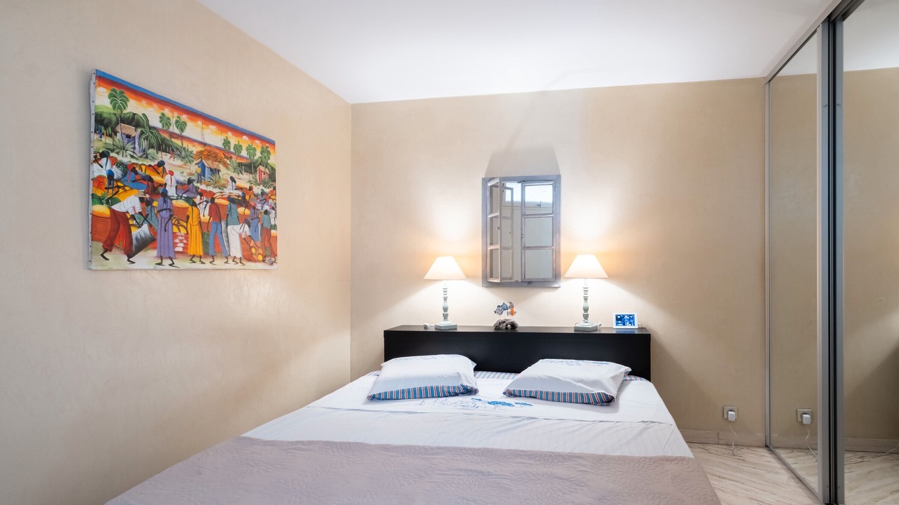 Photo of Bedroom in Mandelieu-La-Napoule