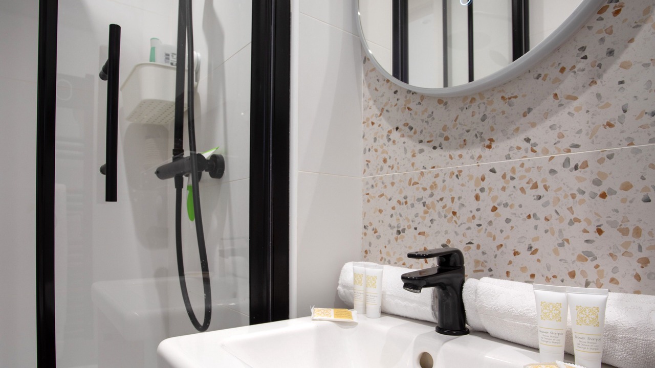 Photo of Bathroom in Vernier