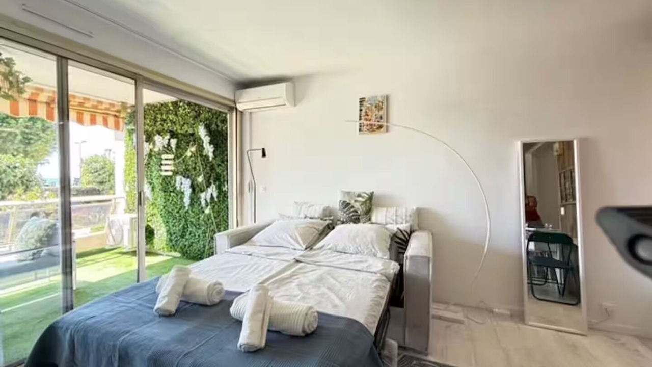 Photo of Bedroom in Golfe Juan