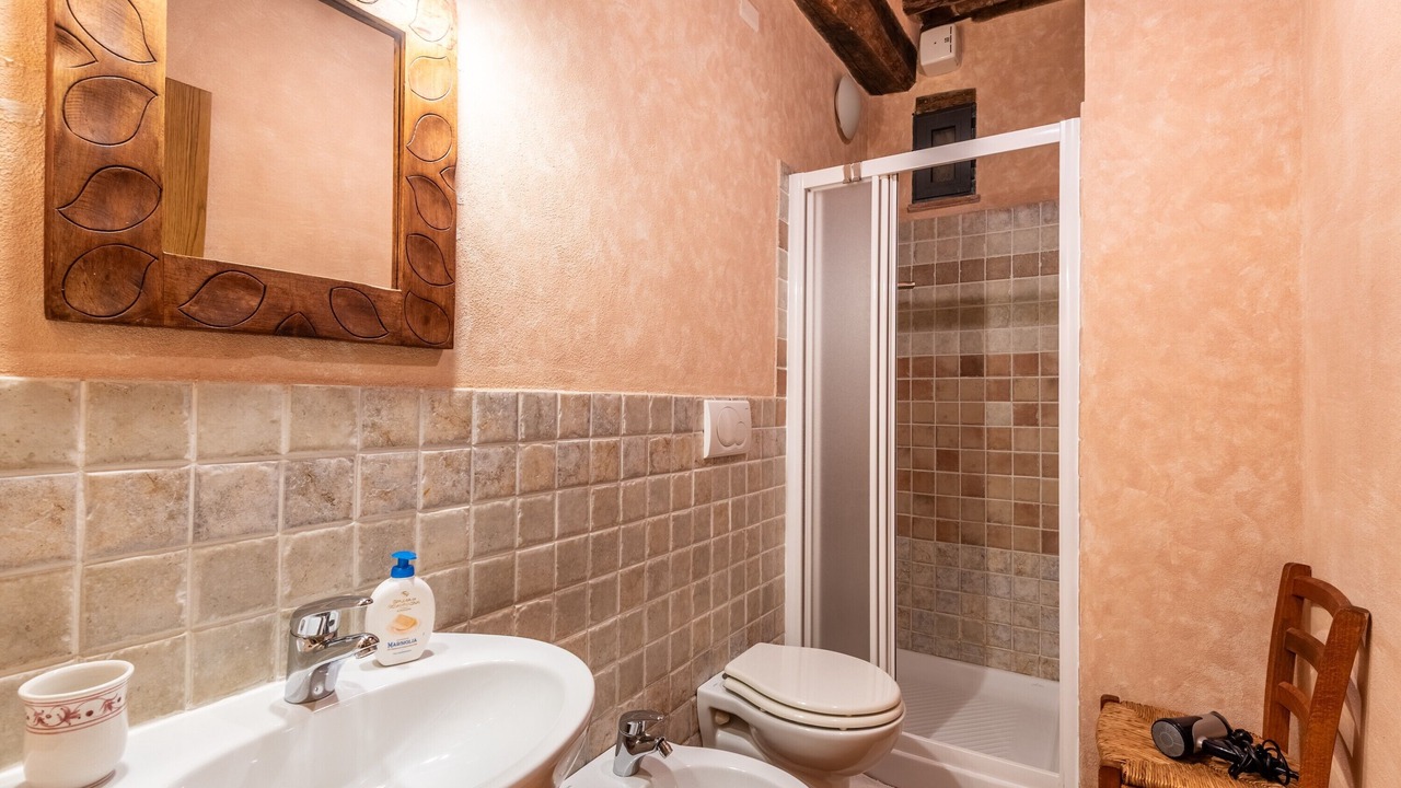 Photo of Bathroom in Lama