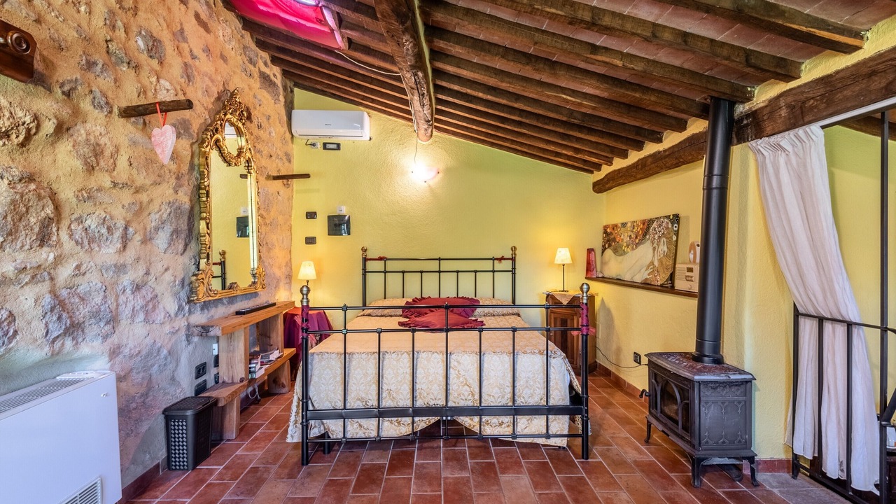 Photo of Bedroom in Monticiano