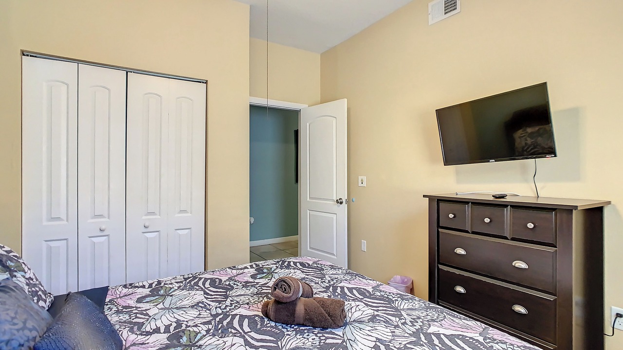 Photo of Bedroom in Crystal Cove
