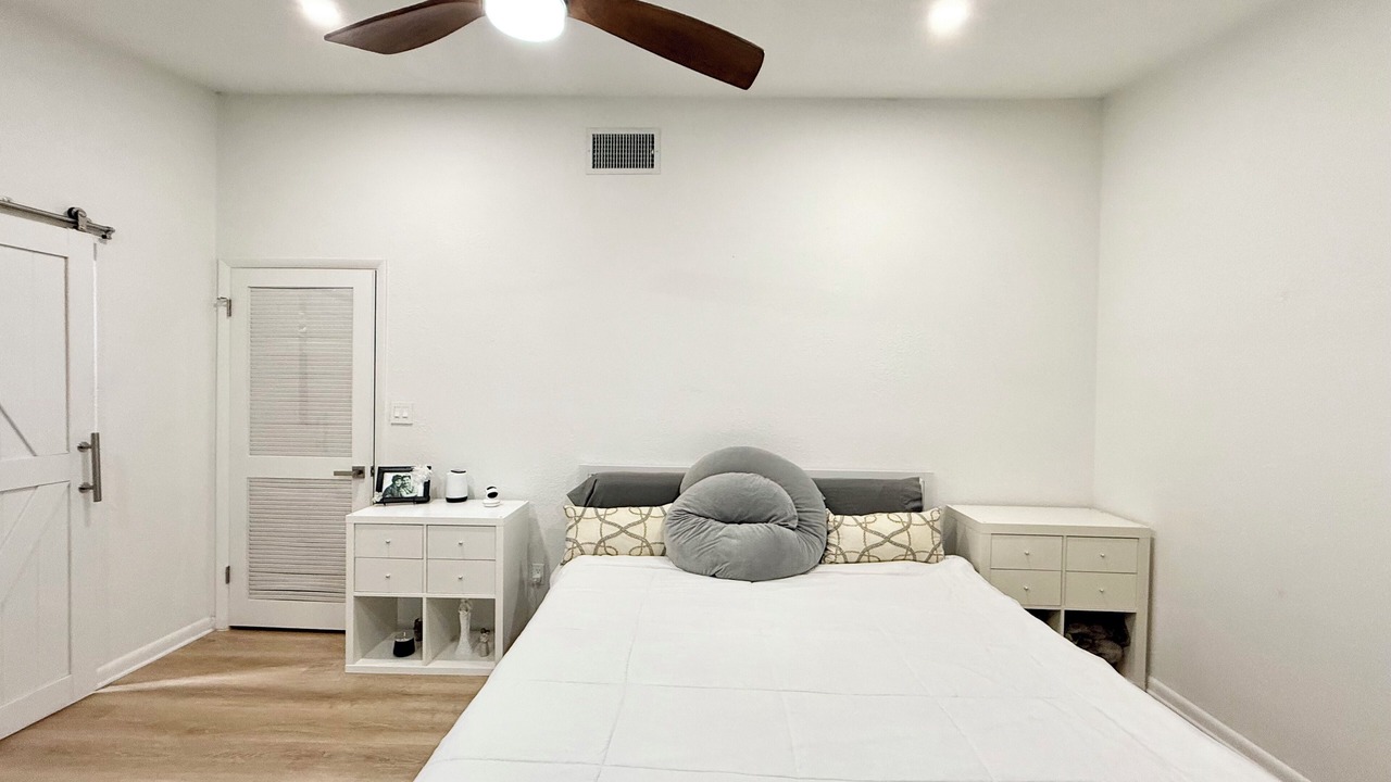 Photo of Bedroom in Longwood