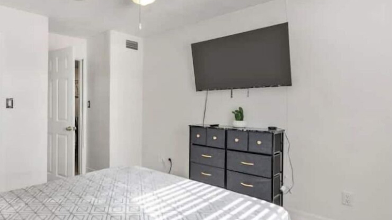 Photo of Bedroom in South Semoran