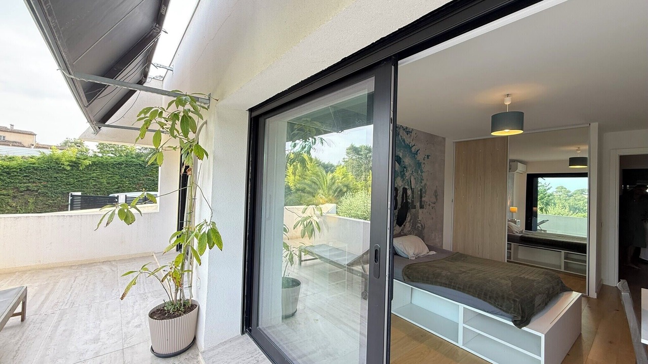Photo of Bedroom in Biot