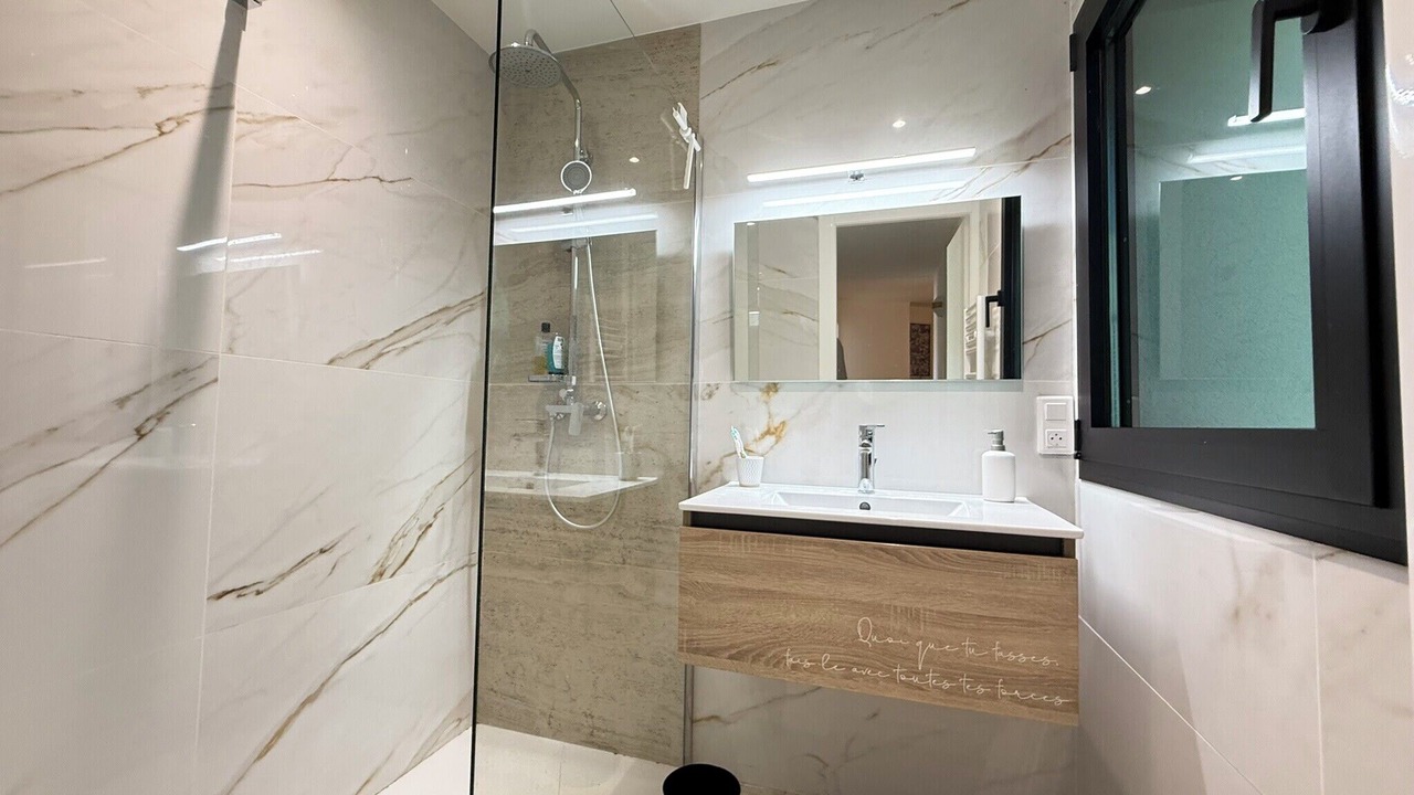 Photo of Bathroom in Biot