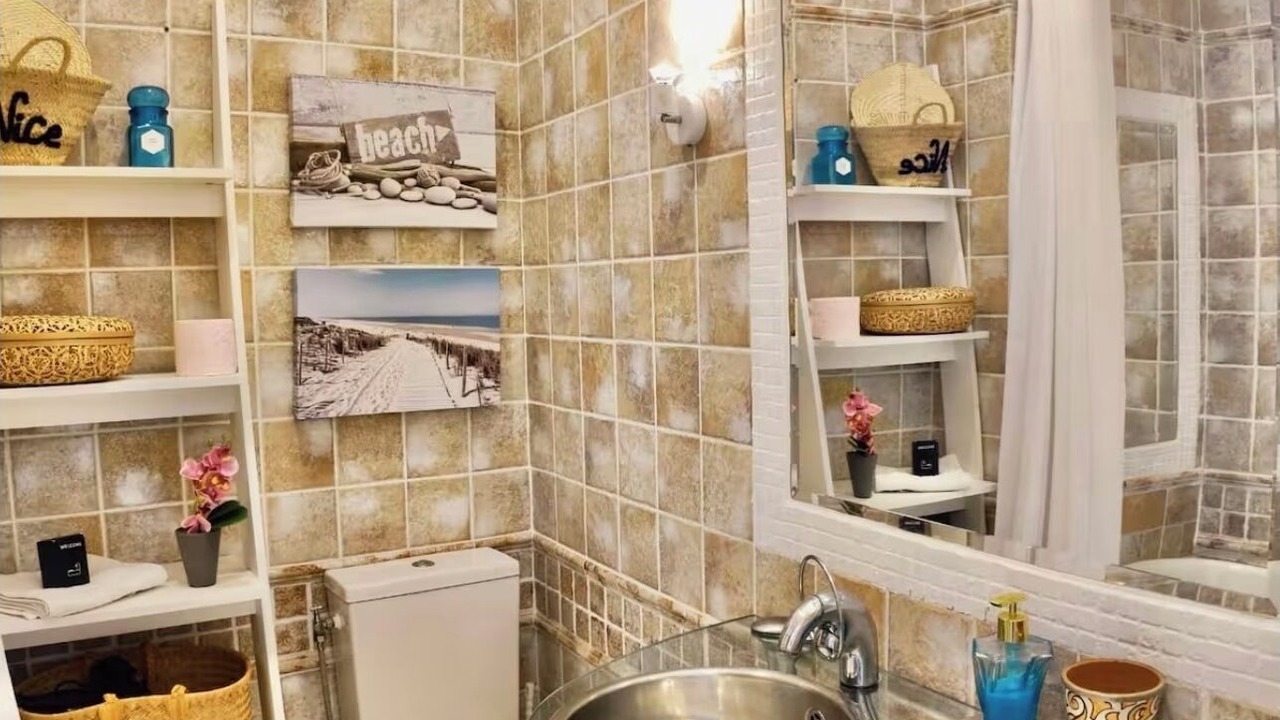 Photo of Bathroom in La Californie