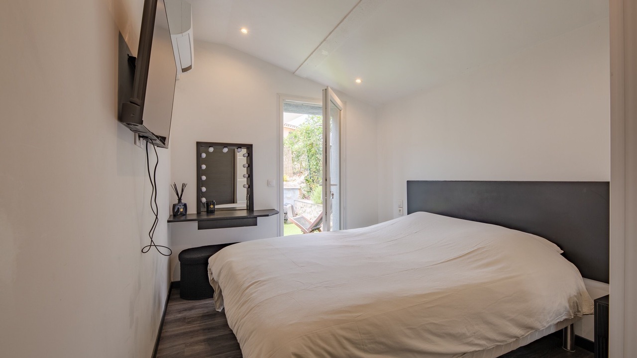 Photo of Bedroom in Speracedes
