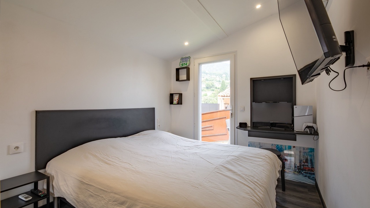 Photo of Bedroom in Speracedes