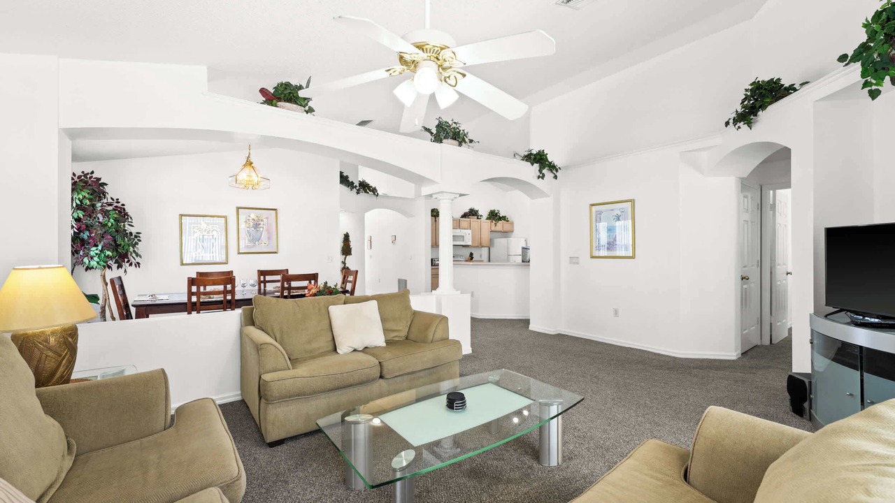 Photo of Livingroom in Eagle Pointe South