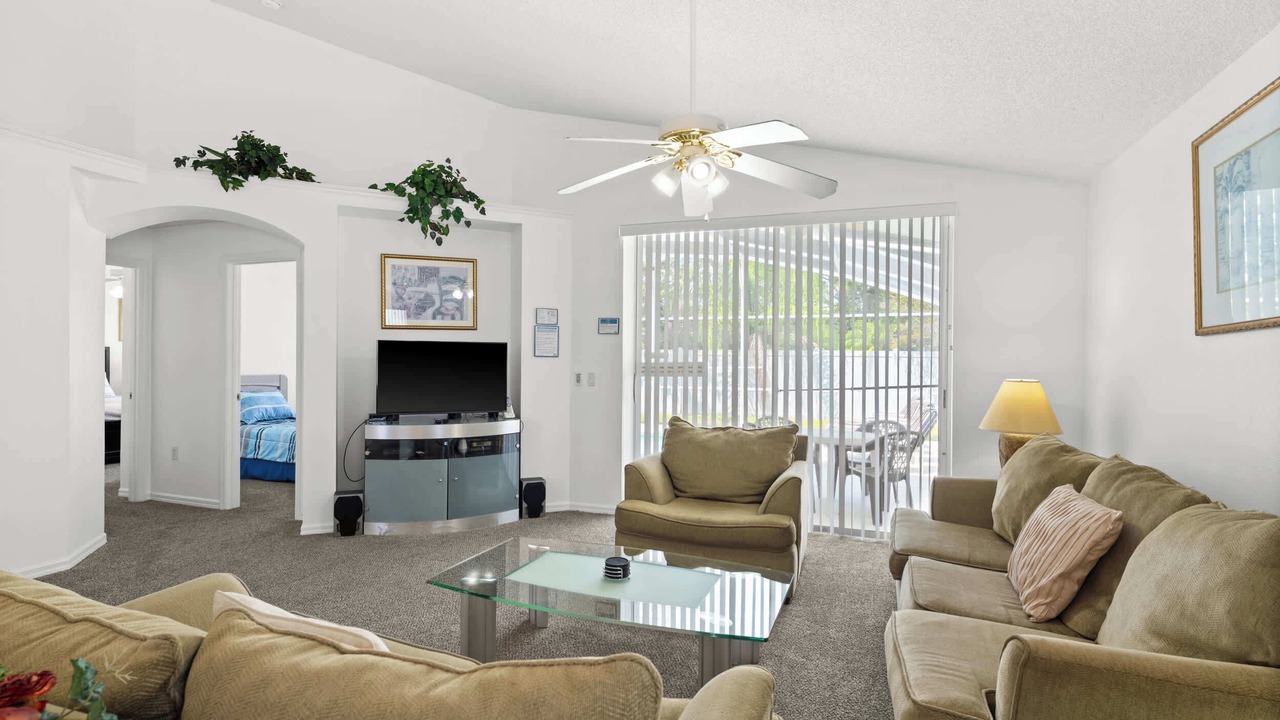 Photo of Livingroom in Eagle Pointe South