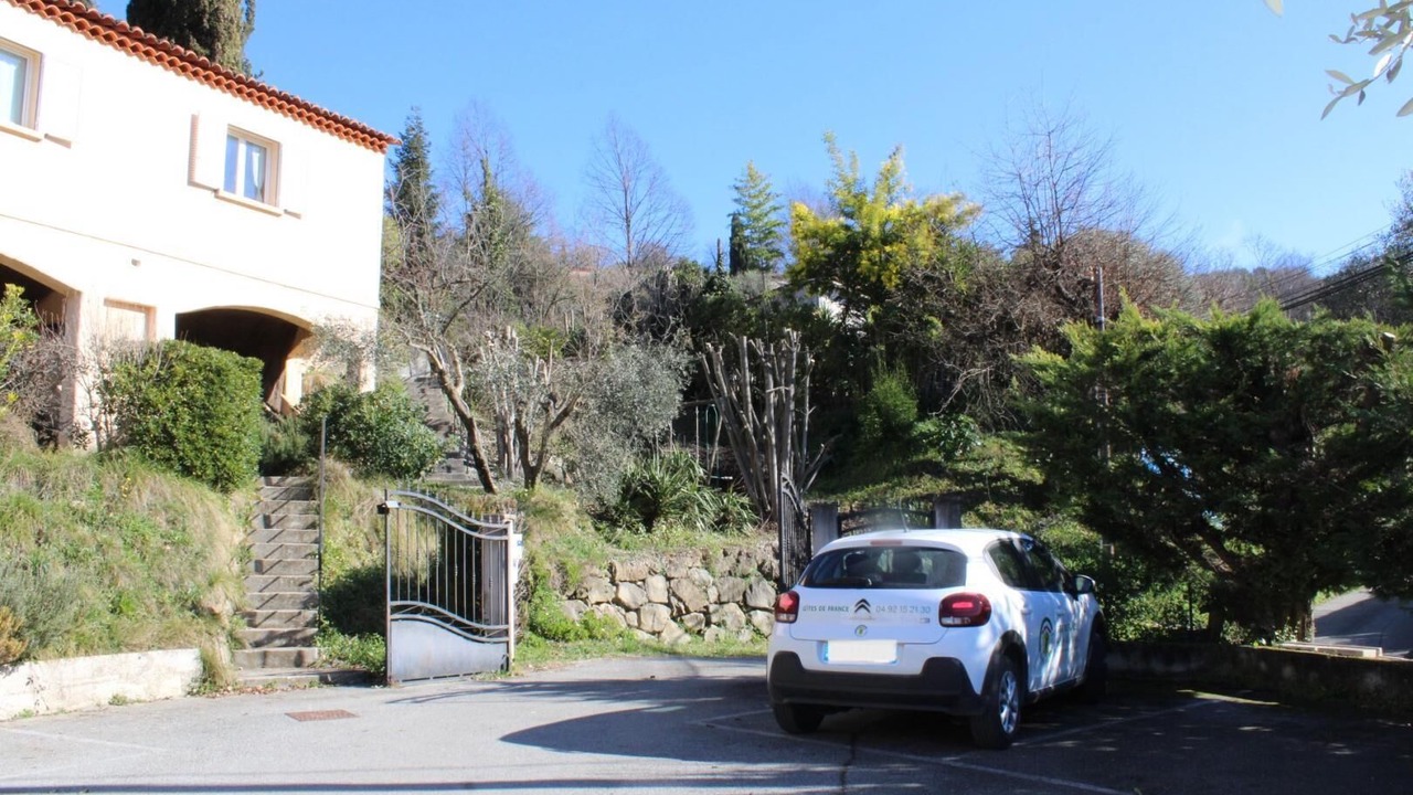 Photo of Outdoor in Contes