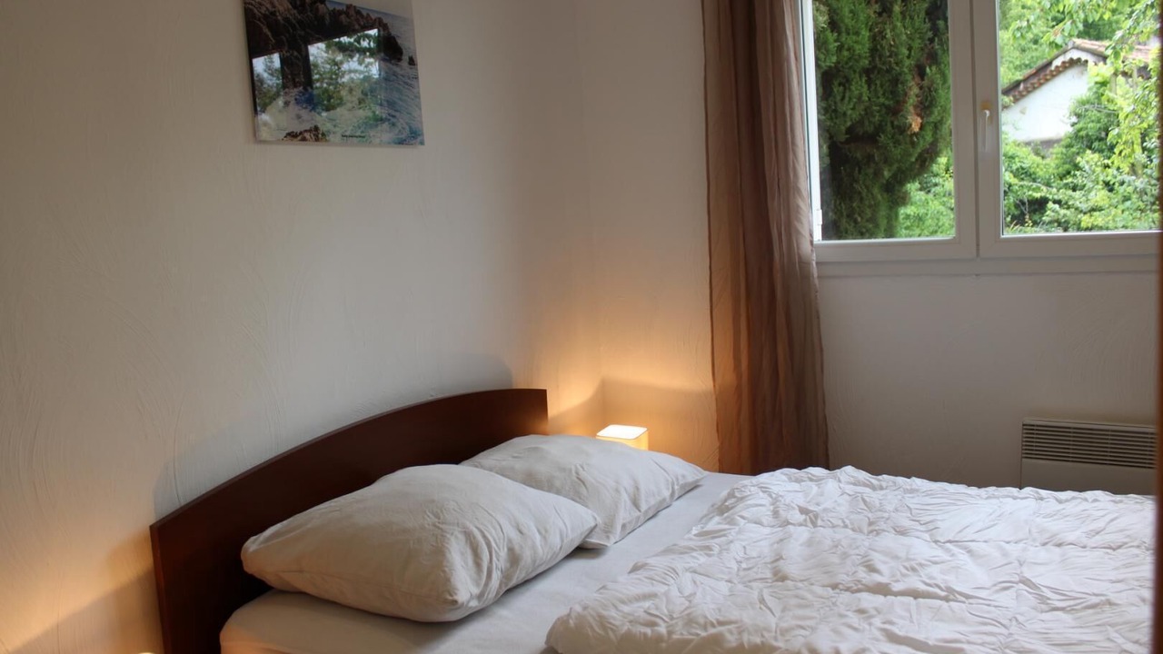 Photo of Bedroom in Contes