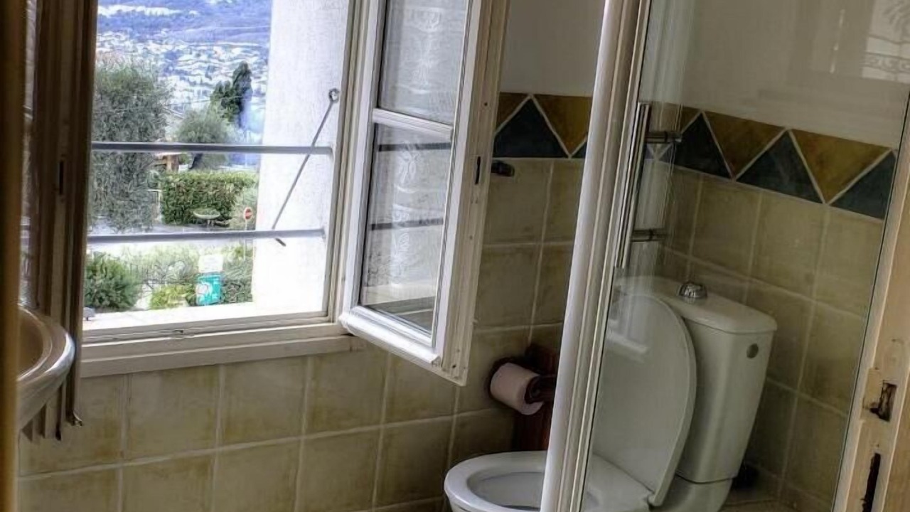 Photo of Bathroom in Castagniers