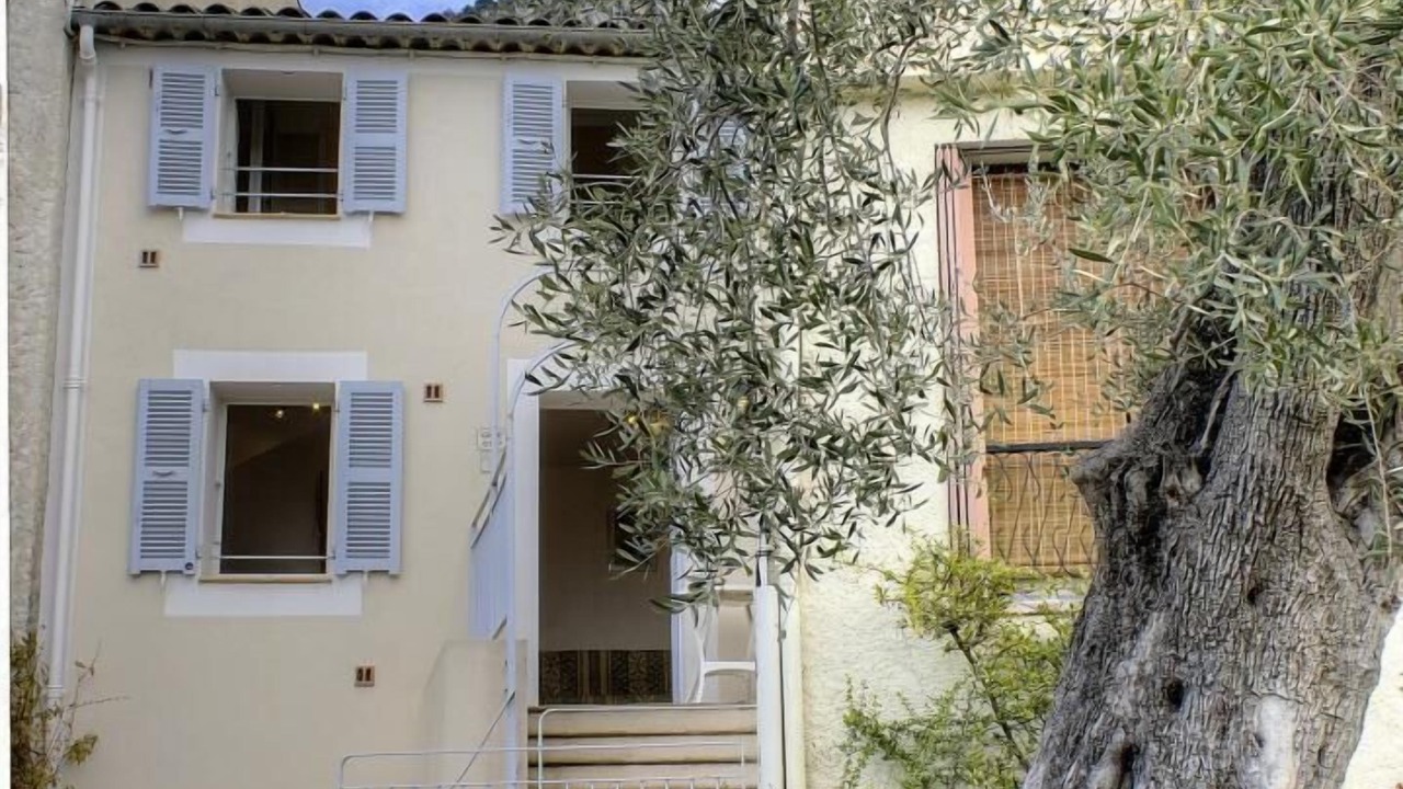 Photo of Outdoor in Castagniers