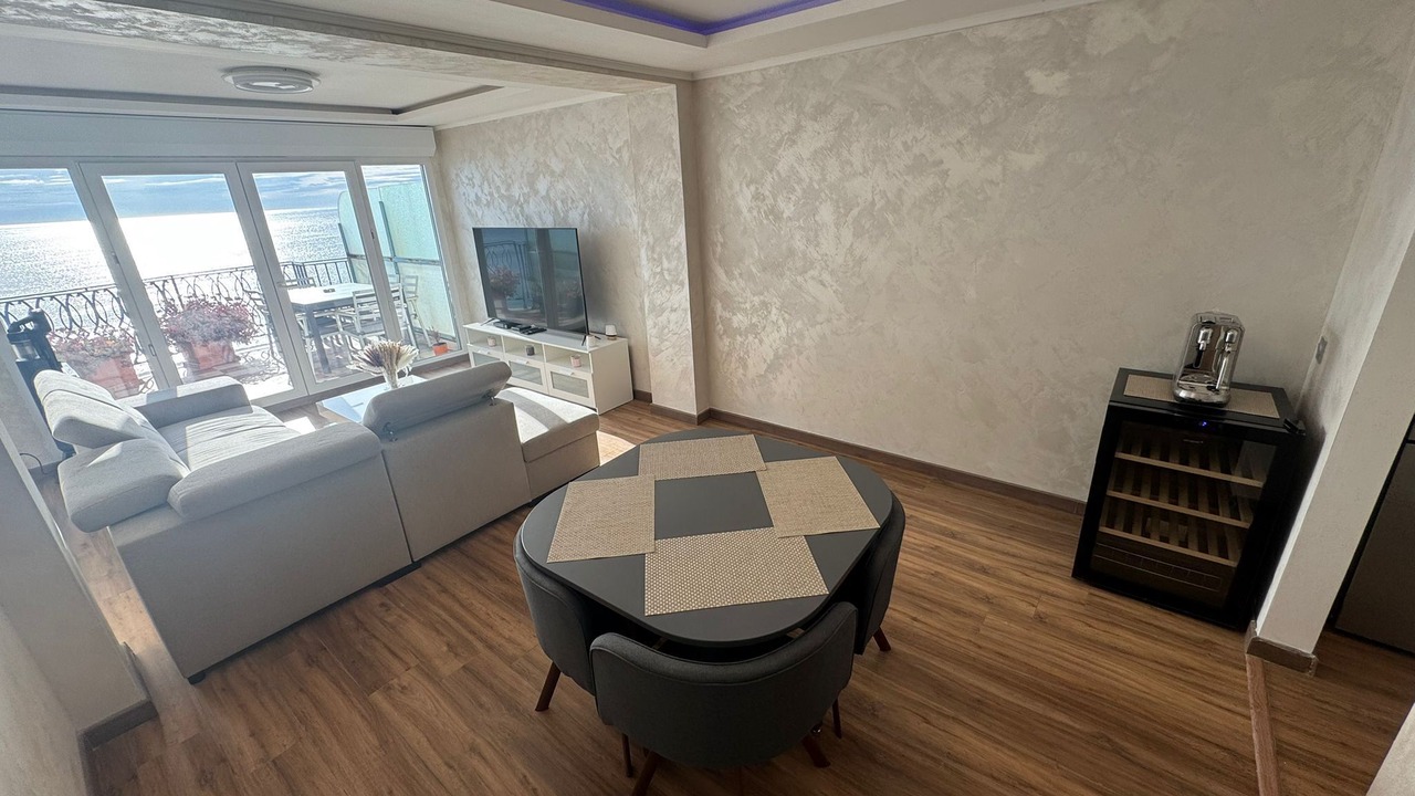 Photo of Livingroom in Les Baumettes