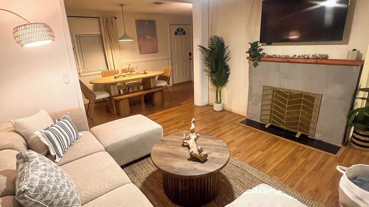 Photo of Livingroom in North Orange