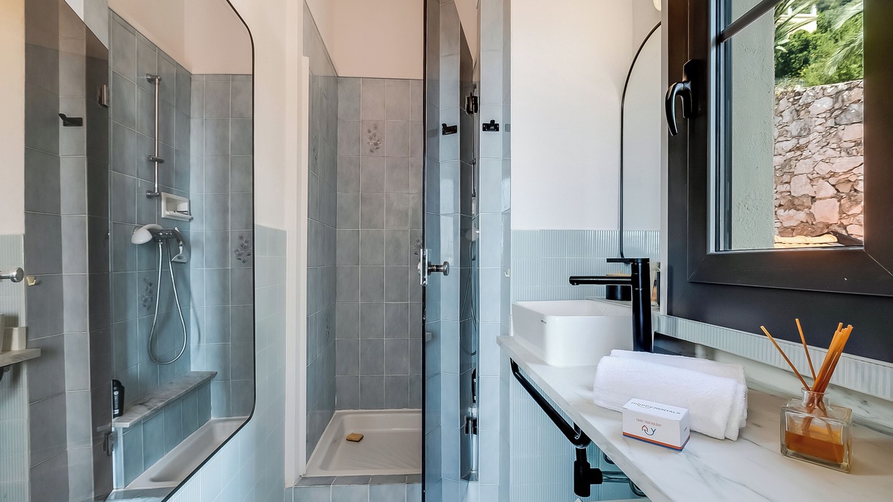 Photo of Bathroom in Beaulieu-sur-Mer