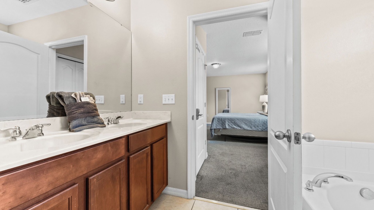 Photo of Bathroom in Cypress Pointe