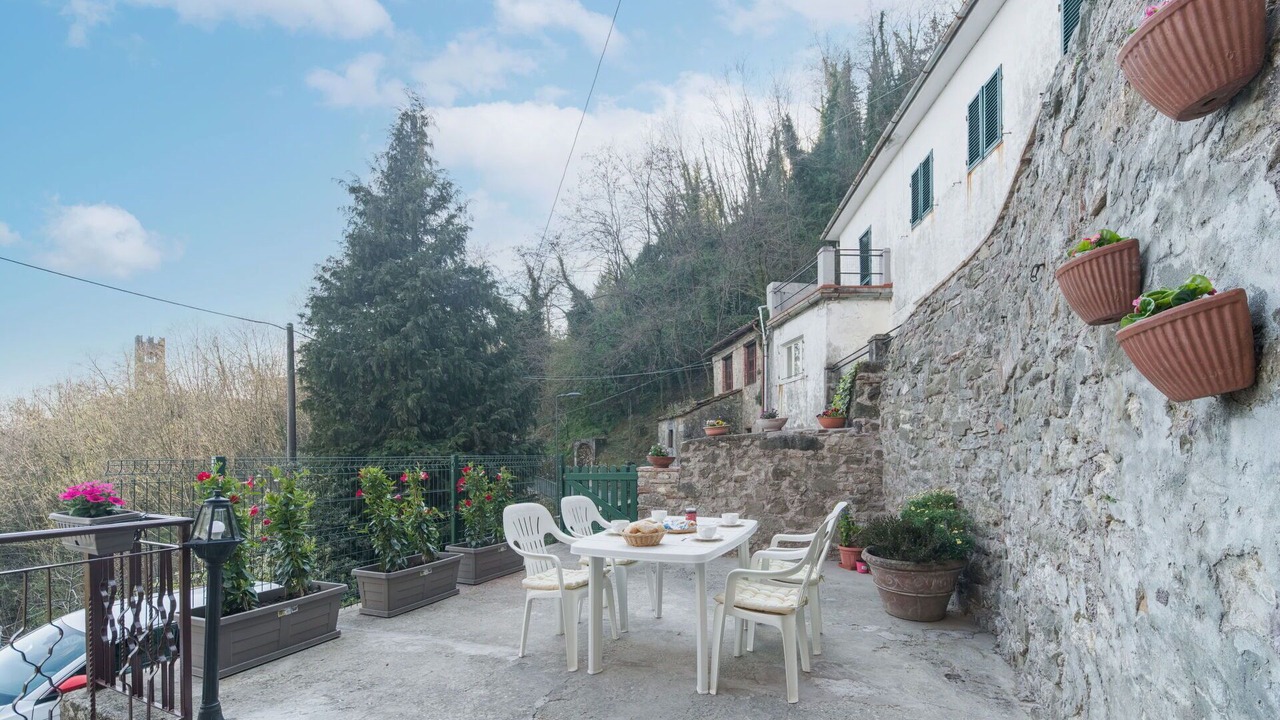 Photo of Patio Balcony in Gello