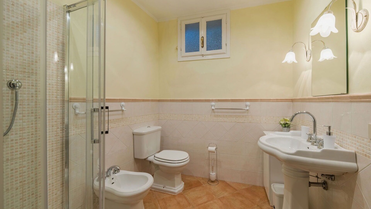 Photo of Bathroom in Gello