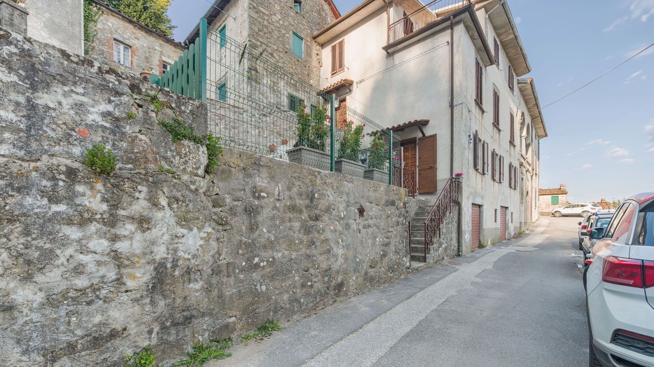 Photo of Others in Gello