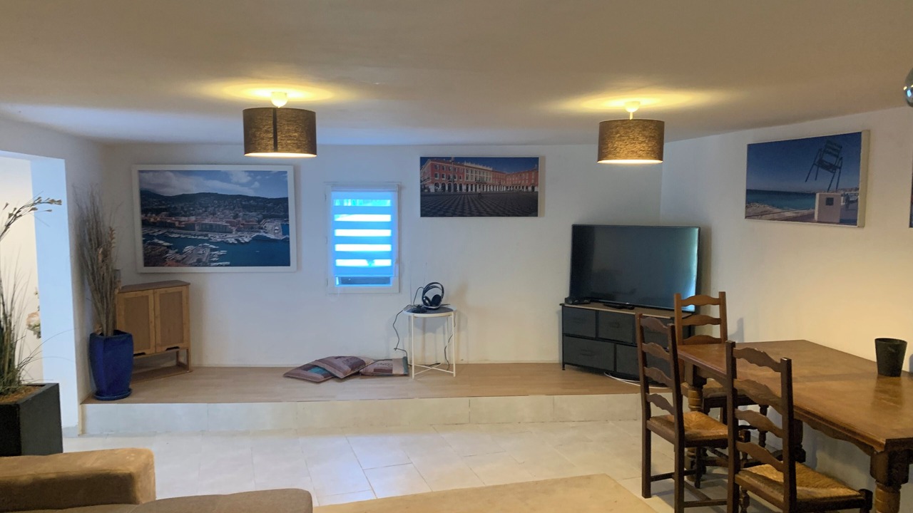 Photo of Livingroom in Contes