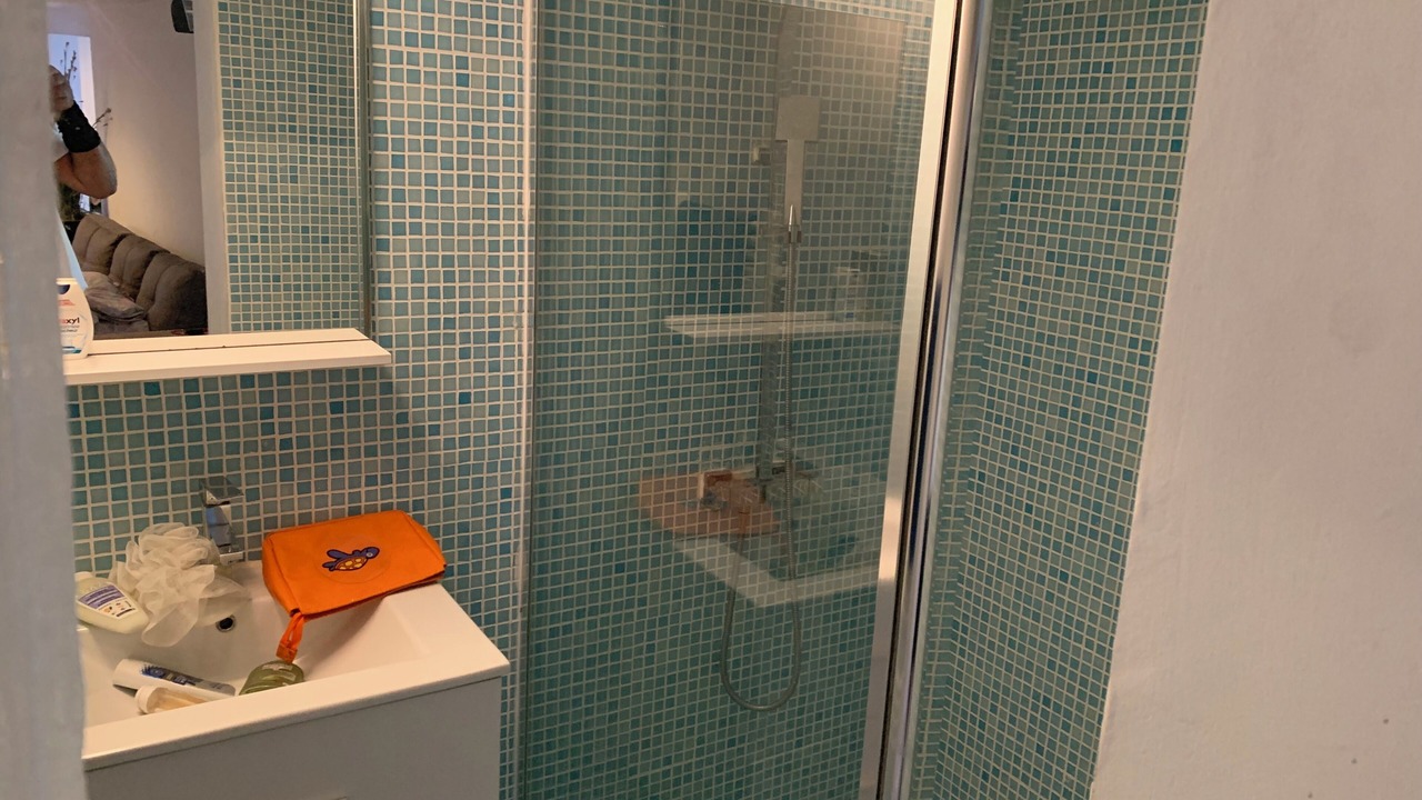 Photo of Bathroom in Contes